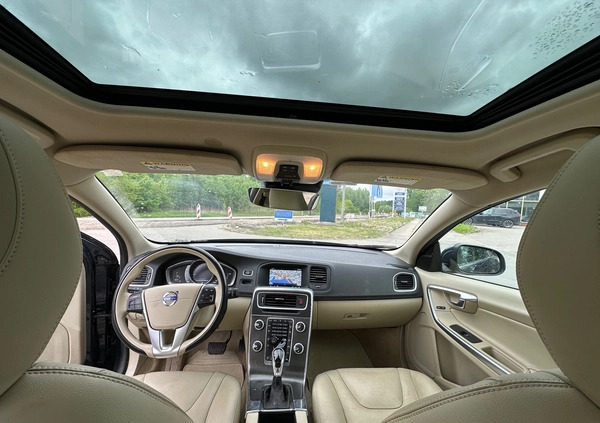 Volvo S60 cena 38900 przebieg: 55612, rok produkcji 2015 z Legnica małe 46